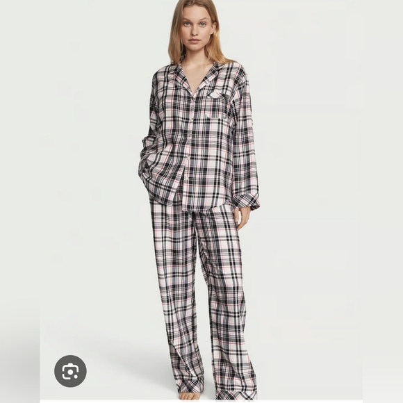 Victoria's Secret Other - Vuctoria'sSecret Flannel Pajama Set Size S